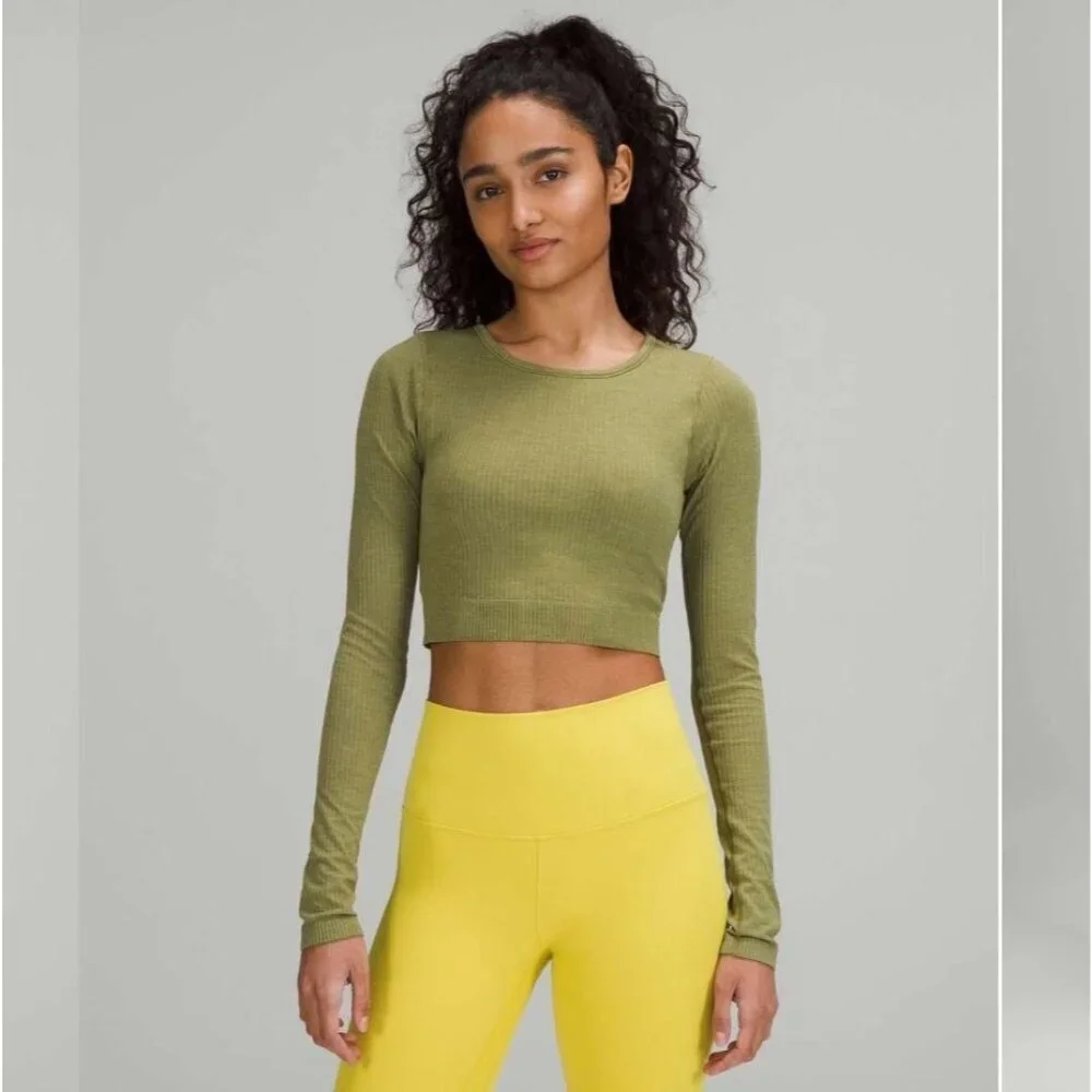 Lululemon Ebb to Street Long Sleeve Crop Top – Green (Size 6) J121